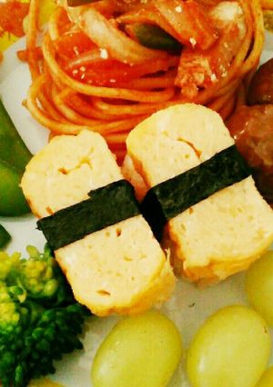 A picture of Cute Tamago Sushi for Bento Boxes.