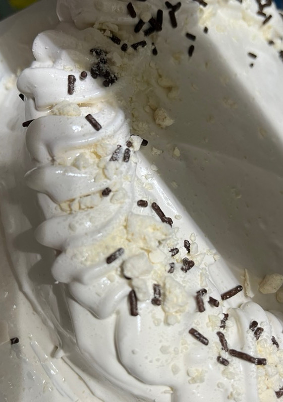 Una foto de Torta merengue manjar sin gluten