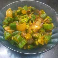 ગાર્લિક ઓનીઅન ભીંડી મસાલા (Garlic Onion Bhindi Masala Recipe In Gujarati) রেসিপির প্রধান ছবি