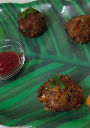 A picture of Title : Roti Vegetables Ball.