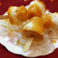 Mango ice cream A picture of Mango ice cream.