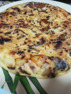 Una foto de Tortilla de patata y jamón serrano cecofry 4D