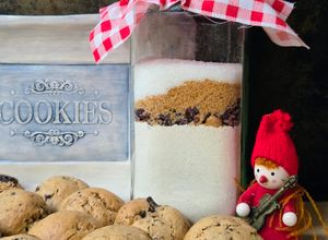 Una foto de Mezcla en frasco para hacer galletitas de harina de avena con cacao y nueces 🍪 Cookie mix in a jar 🍪