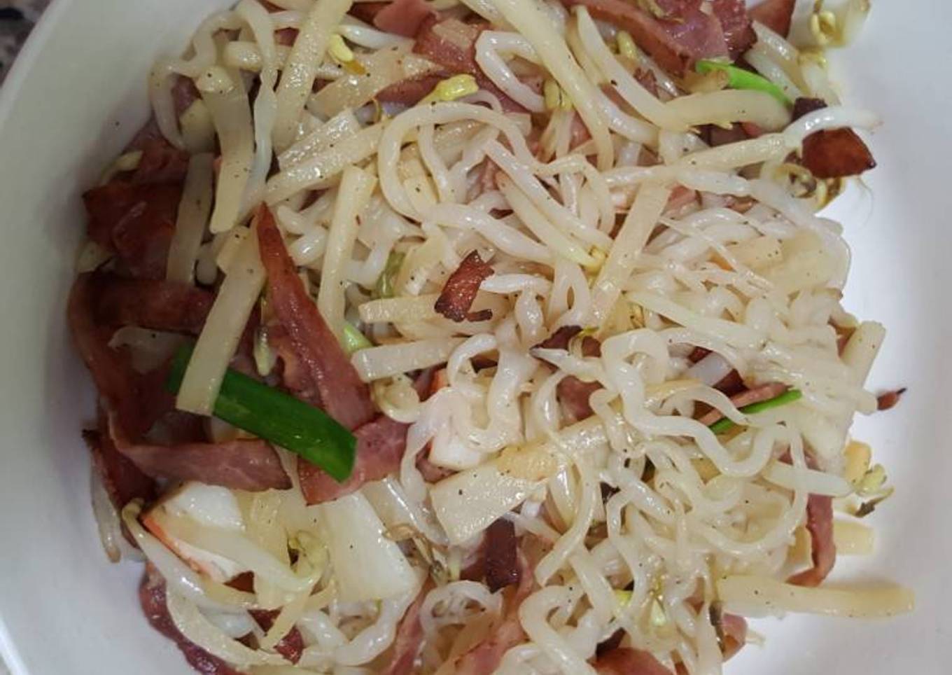 Konyaku with ham and kani