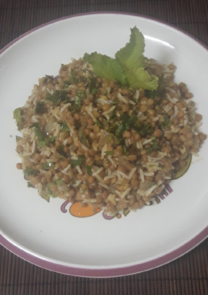 Una foto de Ensalada marroquí de lentejas y arroz