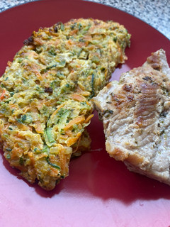 Una foto de Tortilla de zapallo italiano/zanahoria