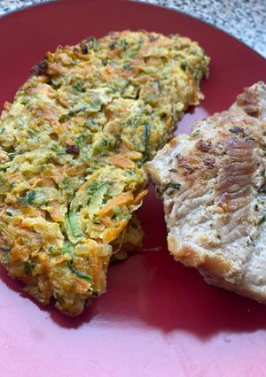 Una foto de Tortilla de zapallo italiano/zanahoria