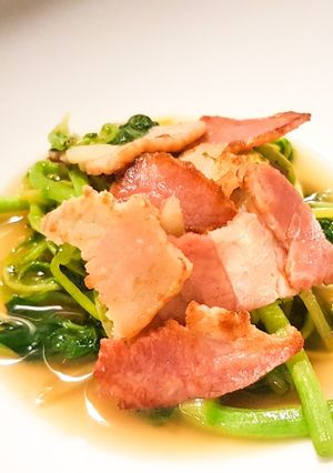 A picture of Stir Fry Watercress with Bacon.
