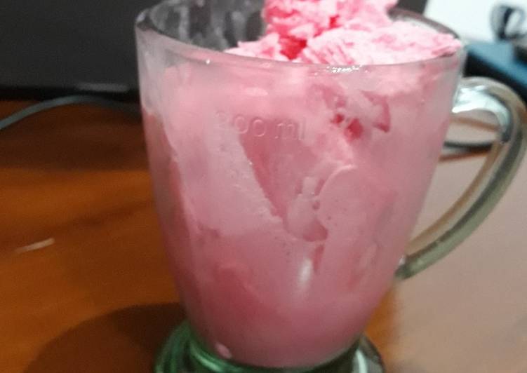 Strawberry Ice Cream