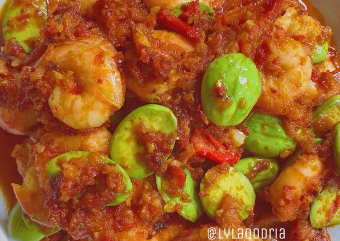 Balado udang pete