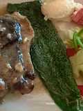 Codillo con ensalada