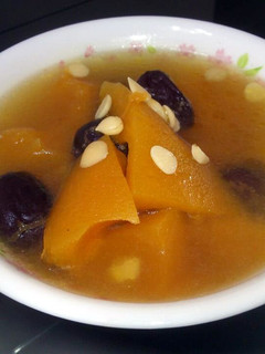 A picture of Rock Melon And Almond In Pork Soup.