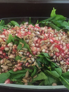 عکسی از دستور سالاد اسفناج و انار