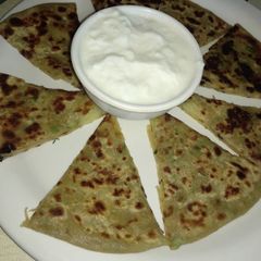 A picture of Aloo Paratha.