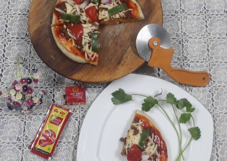 Recipe of Ultimate 10mins keema pizza in a kadhai