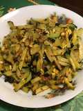 Frites de courgettes aux épices orientales et graines de lin