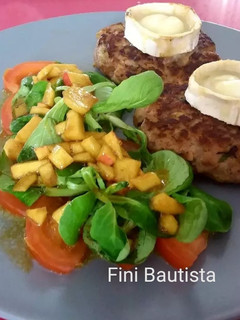Una foto de Filete ruso con berenjena (hamburguesa)