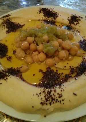 صورة لوصفة طريقة عمل الحمص مثل المطاعم على الطريقة الفلسطينية