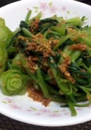 A picture of Chinese Spinach In Roasted Garlic And Soy Sauce.