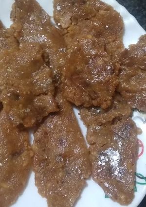 काजू मावा मिठाई (kaju mawa mithai recipe in Hindi) रेसिपी मुख्य फोटो
