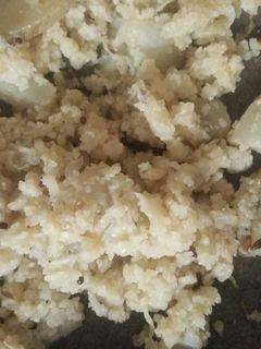 கோதுமை ரவை(wheat rava upma recipe in tamil) செய்முறை முக்கிய புகைப்படம்