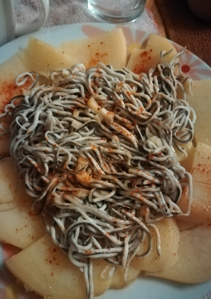 Una foto de Gulas a la gallega