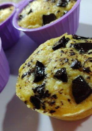 Una foto de ~Muffins 🧁🧁de vainilla y chocolate express keto🧁🧁~