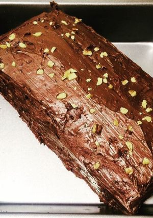 A picture of Eggless oats chocolate banana walnut cake.