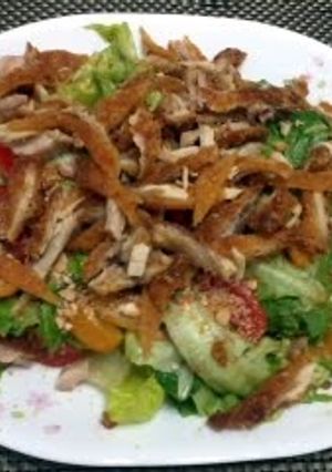 A picture of LG FRIED CHICKEN SALAD.