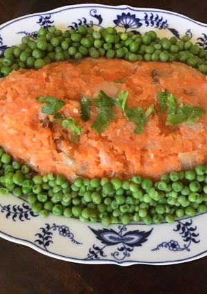 A picture of California Farm Winter Carrot Mash Dinner.