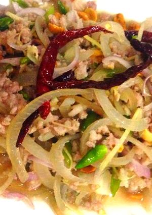 รูปของ ลาบหมูหนังเน้นๆ