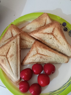 A picture of Peanut butter and banana sandwich #kiambu_festivities_authormara.