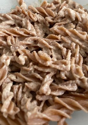 Una foto de Pasta de trigo de espelta con salsa de shiitake
