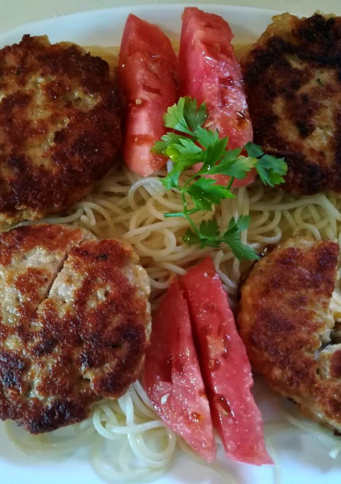 Una foto de Hamburguesas de pollo con queso