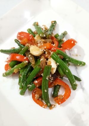 A picture of Green beans salad.
