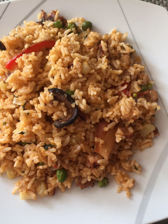 Una foto de Arroz con mariscos (sabor peruano)