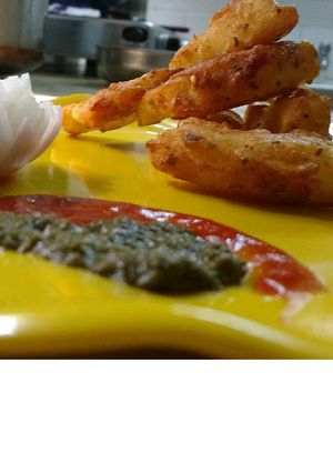 A picture of Fried Potato Wedges .