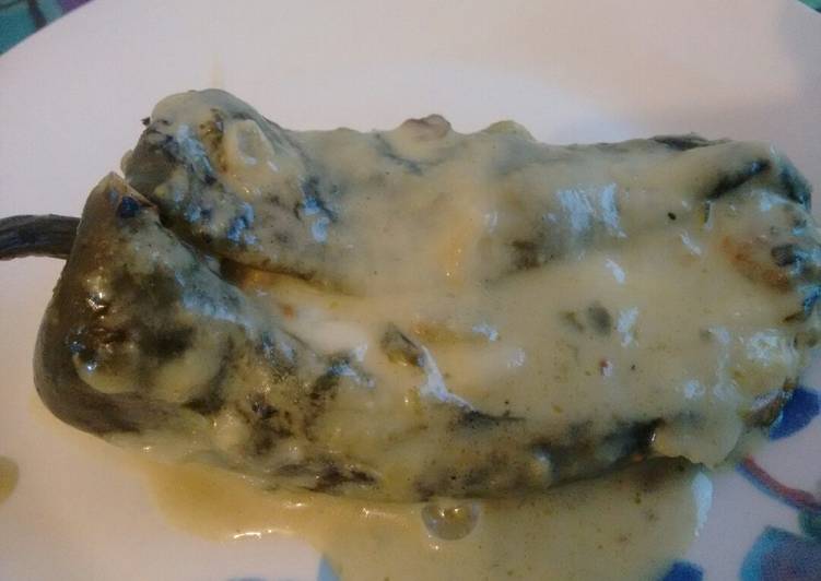 Chiles Rellenos A La Crema Receta De Chef Dayver Cookpad