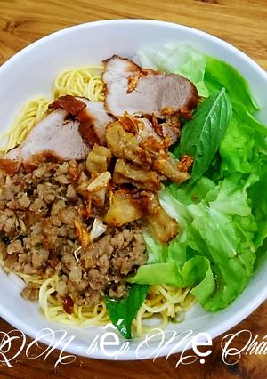 Hình của món Mì khô xá xíu.