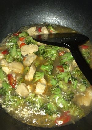 Foto resep Tumis brokoli & ayam