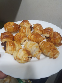 Una foto de Mini croissants de chocolate (AirFryer)