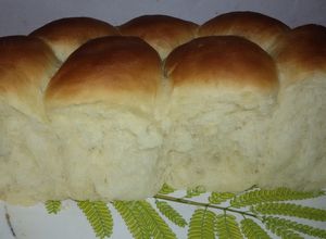 Una foto de Pan de Leche tiernos y esponjosos🍞🍶