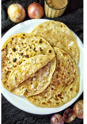 A picture of Onion paratha.