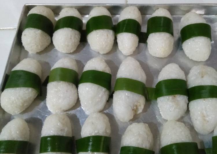 Lemper Ayam