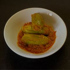A picture of Chingri Potol Dolma.