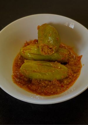 A picture of Chingri Potol Dolma.