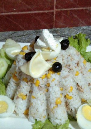 صورة لوصفة سلطة بالروز والطون