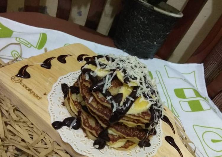 Banana pancake saus coklat