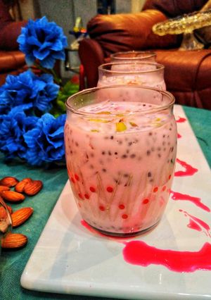 A picture of Almond date shake.