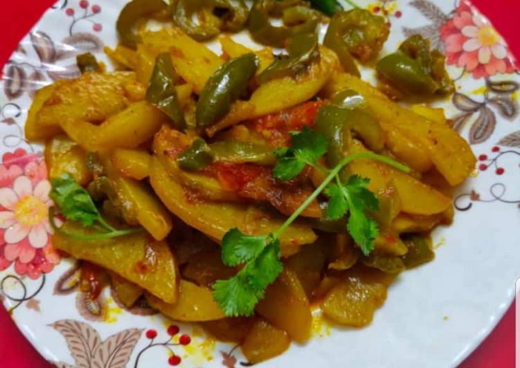 Recipe of Favorite Capsicum aalo mix